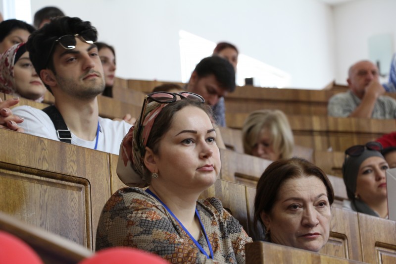 Около 200 оториноларингологов из разных уголков страны и мира собрала VIII научно-практическая конференция в Махачкале - Файл 2