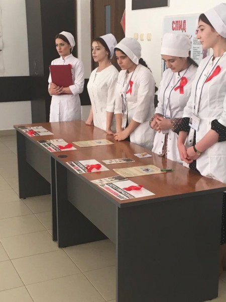 Тестирование, концерт и теплые пожелания: Акции «Стоп ВИЧ/СПИД» приуроченные ко Дню памяти жертв СПИДа прошли в городах Дагестана - Файл 2