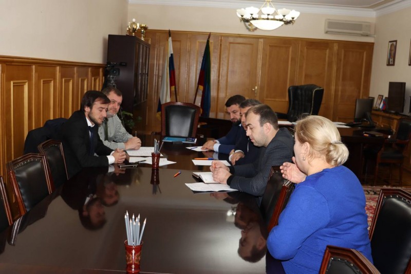 Ярослав Глазов провёл приём граждан в Избербаше - Файл 2