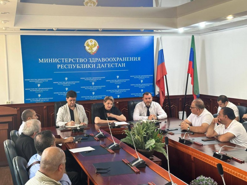 Министр здравоохранения РД Татьяна Беляева встретилась с беженцами из Палестины по вопросам трудоустройства их в сфере медицины - Файл 2