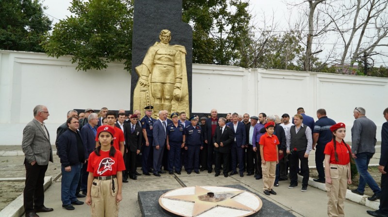Парашютисты со всей страны приехали в Каякентский район