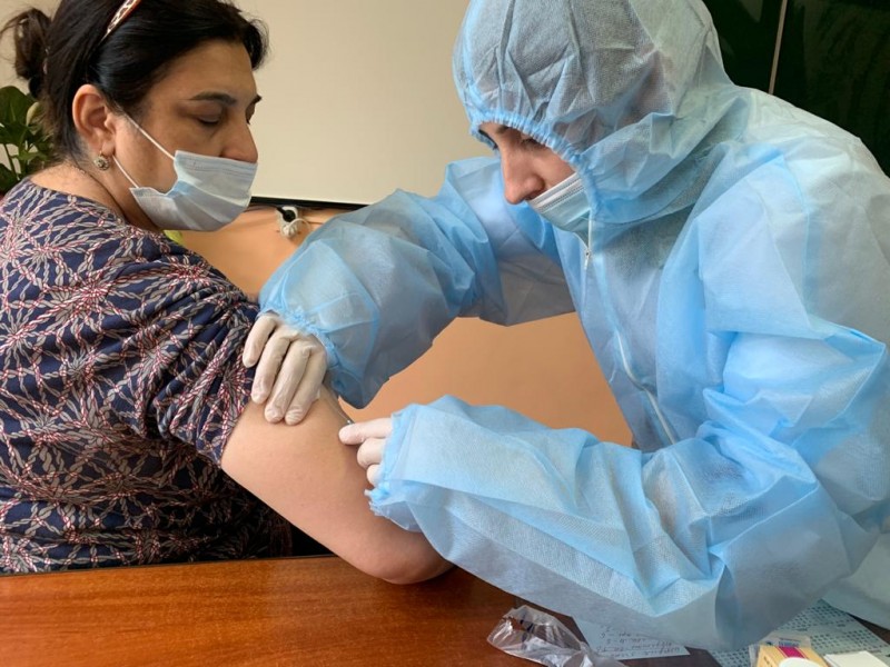 Жители Дагестана могут пройти вакцинацию от гриппа в дни голосования