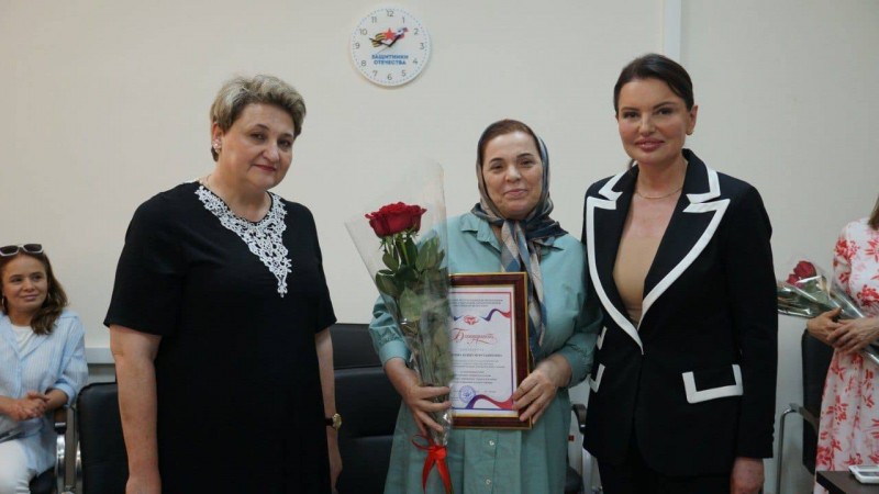 Председатель Профсоюза работников здравоохранения РФ Анатолий Домников посетил филиал Государственного Фонда поддержки участников СВО «Защитники Отечества» по Республике Дагестан - Файл 3