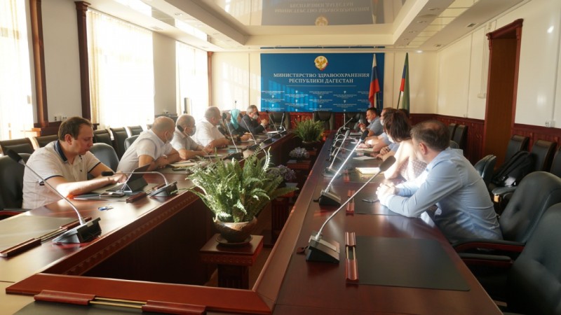 Организацию работы  новых многофункциональных центров обсудили в Минздраве РД - Файл 3