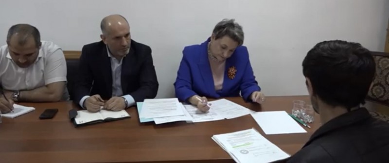 Министр здравоохранения РД провела приём граждан в Буйнакске