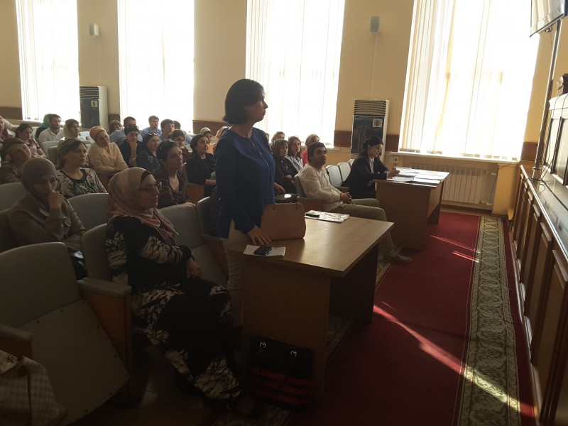 Почти 250 специалистов отправятся в этом году работать "на село" по программе "Земский доктор" в Дагестане - Файл 1