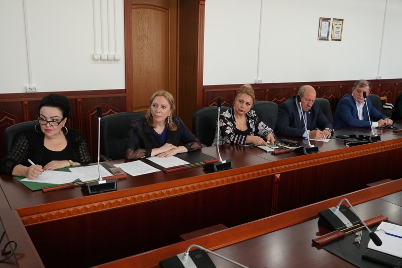 В Минздраве РД состоялось заседание Общественного совета в обновленном составе - Файл 1
