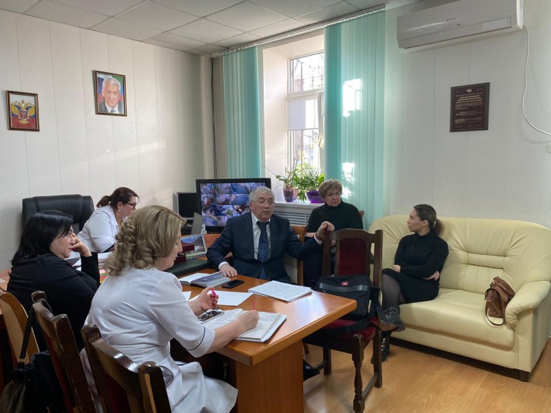 Врачи Республиканского центра охраны здоровья семьи и репродукции обсудили новый формат работы с женскими консультациями