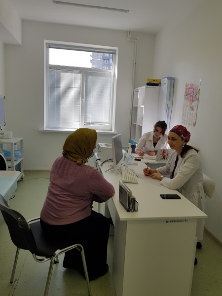 Почти 100 жительниц республики  проверились на рак молочной железы в рамках Дня открытых дверей в онкоцентре - Файл 4