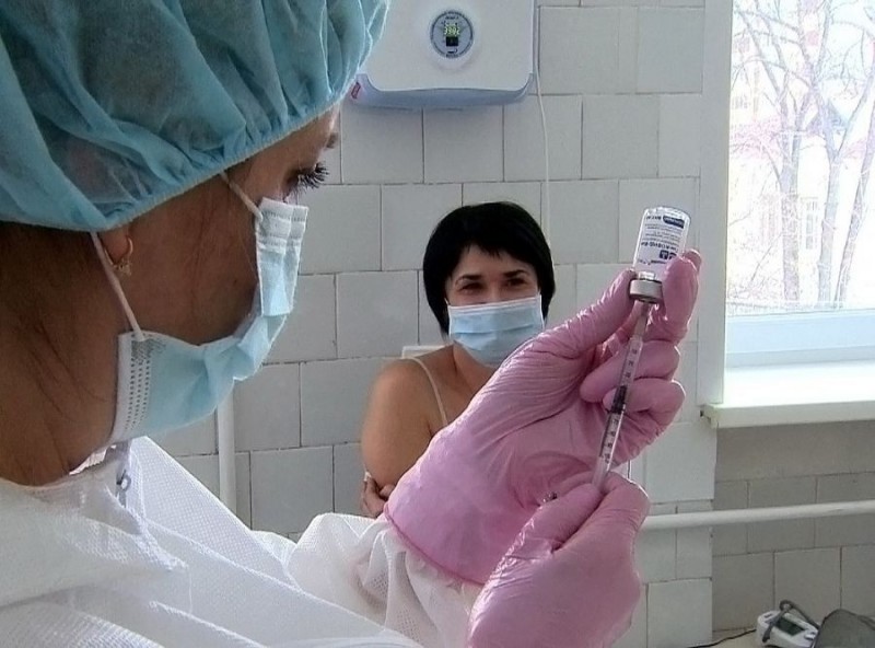 Главный санитарный врач РД ввел обязательную вакцинацию от COVID-19 для отдельных категорий граждан - Файл 1