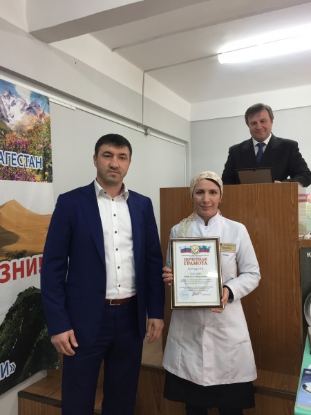 За слаженность и профессионализм: почетные грамоты получили медики сопровождавшие чемпионат Европы по спортивной борьбе в Каспийске - Файл 6