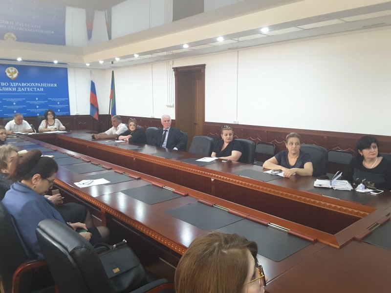 Минздрав РФ провел селекторное совещание по вопросам подготовки к летней оздоровительной компании и младенческой смертности