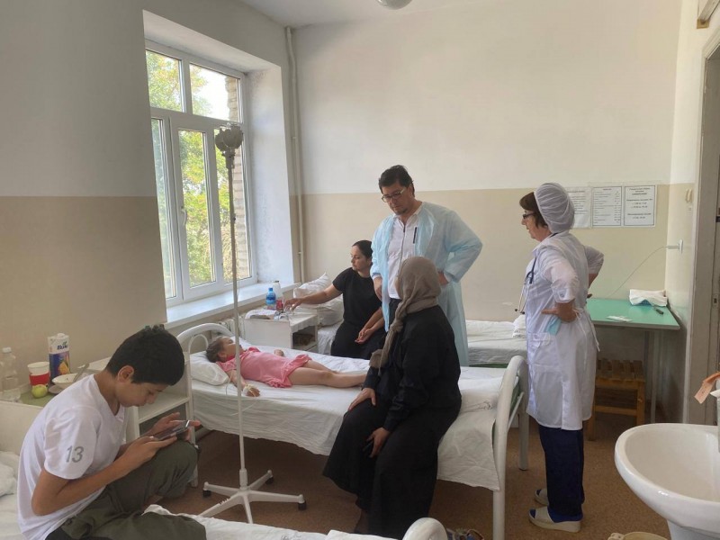 Накануне, 3 августа, замминистра здравоохранения РД Патхула Патхулаев выехал в город Буйнакск