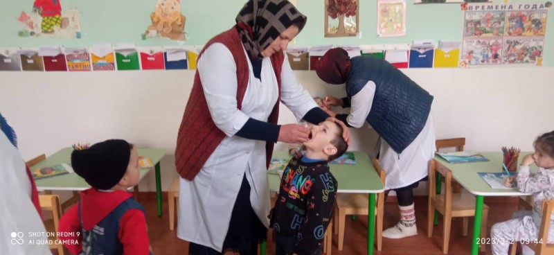 Четыре розовые капельки и ребенку не страшен полиомиелит - Файл 2