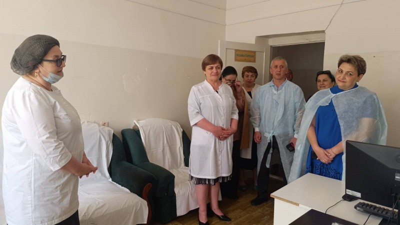 Татьяна Беляева с аппаратом Минздрава РД сегодня с рабочей поездкой посетила Ахтынскую ЦРБ - Файл 3