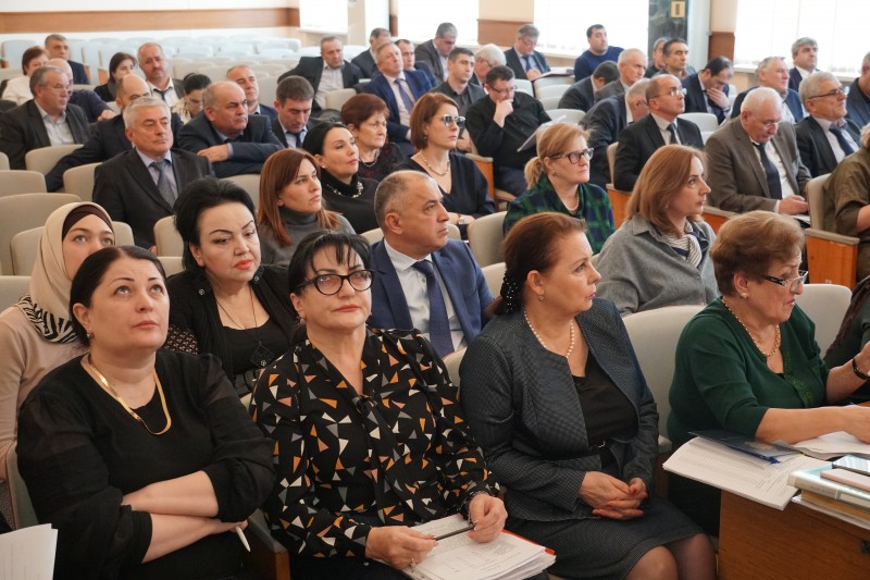 В Минздраве РД началось ежегодное обсуждение итогов работы медицинских организаций республики - Файл 3