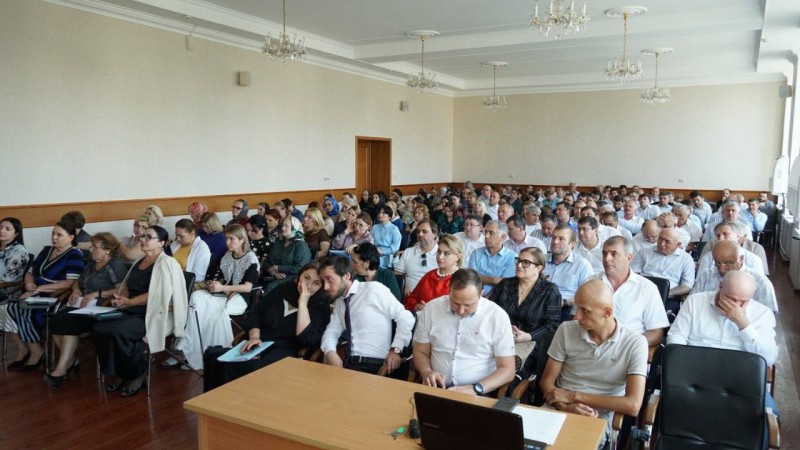 Ярослав Глазов обсудил вопросы снижения смертности взрослого и детского населения Дагестана - Файл 6