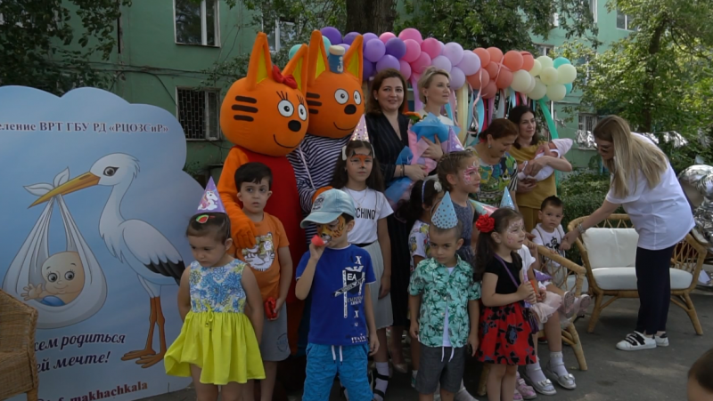 В Дагестане День ВРТ отметили большим праздником для детей, рожденных в результате ЭКО - Файл 8
