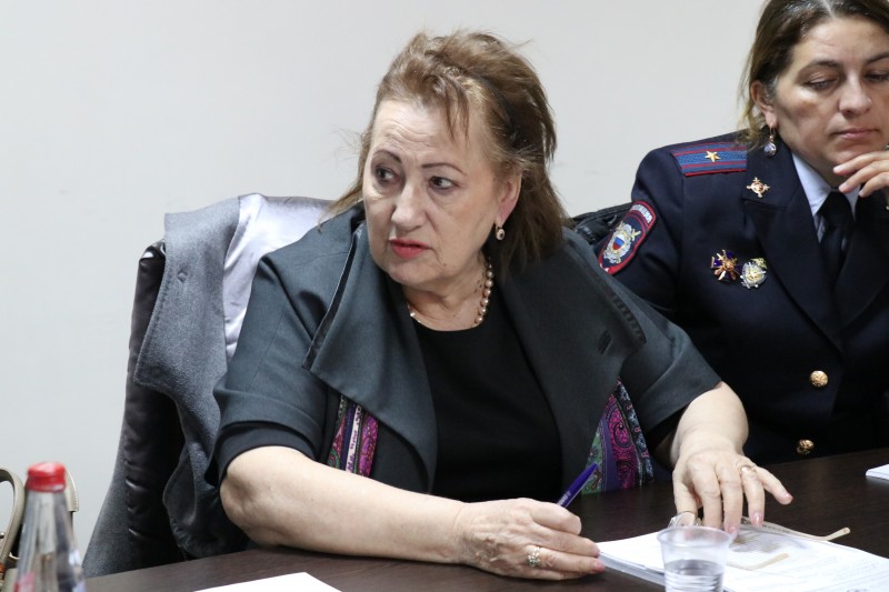 Главный педиатр Минздрава РД приняла участие в работе круглого стола по профилактике асоциальных проявлений среди молодежи - Файл 1