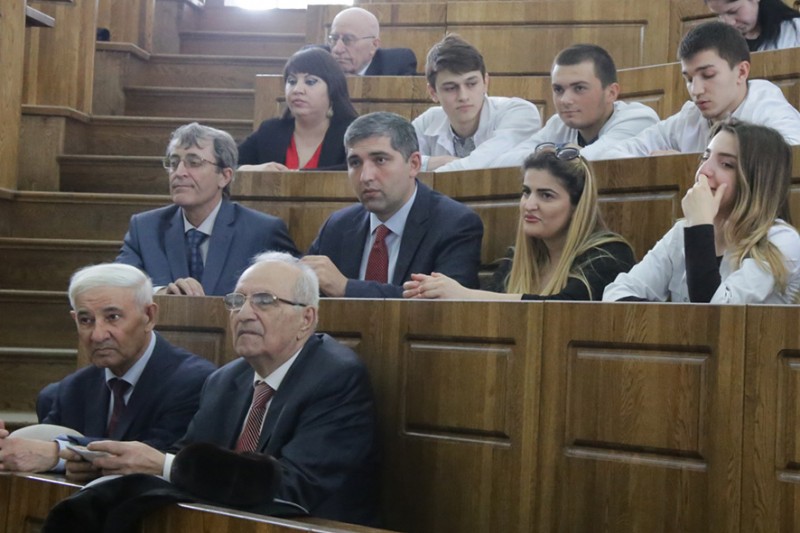 Актуальные проблемы медицинской этики и деонтологии обсудили на конференции в Махачкале - Файл 6