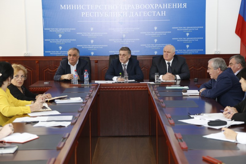 Министр Танка Ибрагимов и директор ТФОМС Магомед Сулейманов приняли участие в селекторном совещании  Минздрава России с регионами - Файл 6