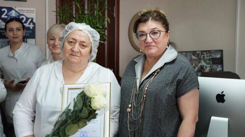 Лучших сотрудников РЦИБ и СПИД наградили ко Дню медицинского работника! - Файл 13