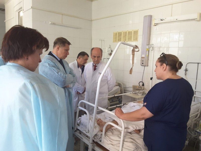 В Махачкалу с рабочим визитом прибыл руководитель Федеральной службы по надзору в сфере здравоохранения Михаил Мурашко - Файл 3