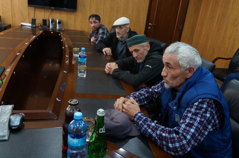 Министр здравоохранения РД Татьяна Беляева провела приём граждан в Тляратинском районе. - Файл 3