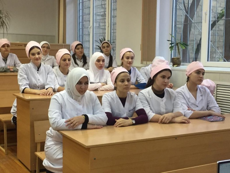Вопросы грудного вскармливания обсудили в Дагестанском базовом медицинском колледже