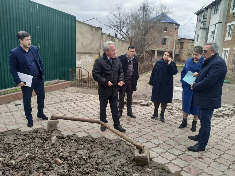 Минздрав Дагестана призывает население Кизляра сохранять спокойствие, а СМИ не нагнетать обстановку - Файл 1