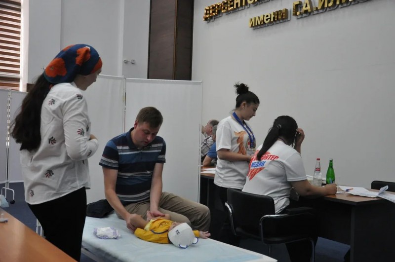 Более 500 пациентов осмотрели в Дербенте эксперты травматологии из НИИ г. Кургана - Файл 5