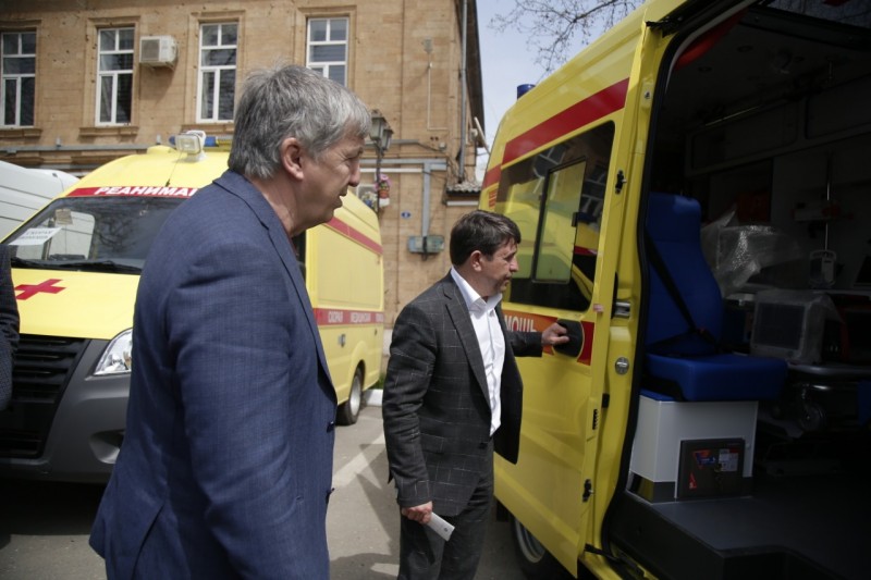 Сулейман Керимов подарил Дербенту 6 машин скорой помощи и 2 реанимобиля - Файл 4