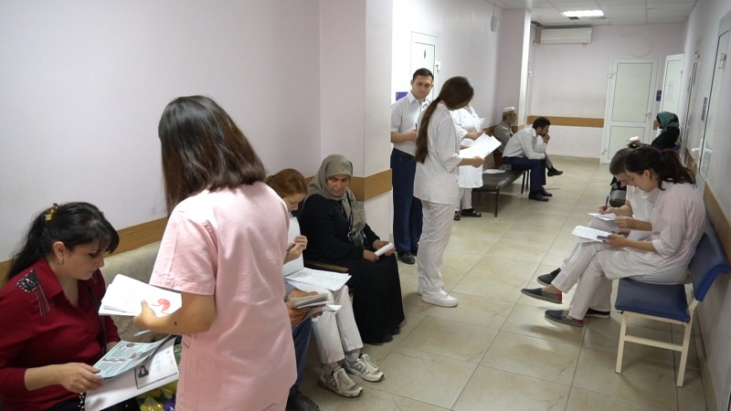 Около 60 человек обследовались в рамках Дня открытых дверей в Республиканском онкологическом центре - Файл 2