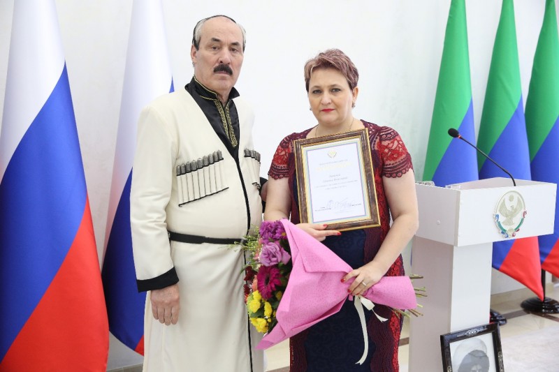 Начальник  управления Минздрава РД и  медики Дагкардиоцентра получили государственные награды и премии