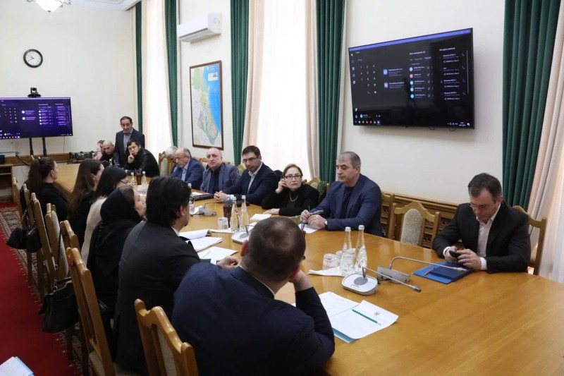 В Правительстве РД прошло совещание в связи с фактом гибели женщины в Дербентской ЦГБ