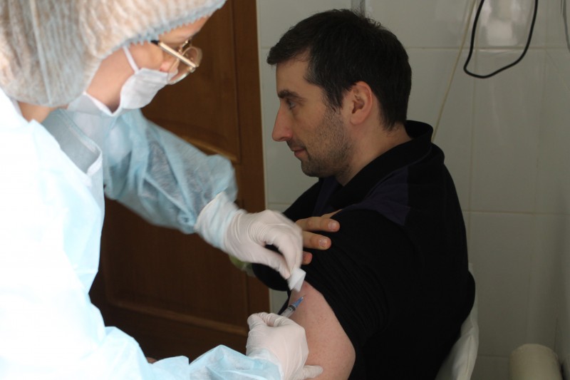 Минздрав Дагестана начал масштабную вакцинацию студентов от COVID-19 - Файл 3