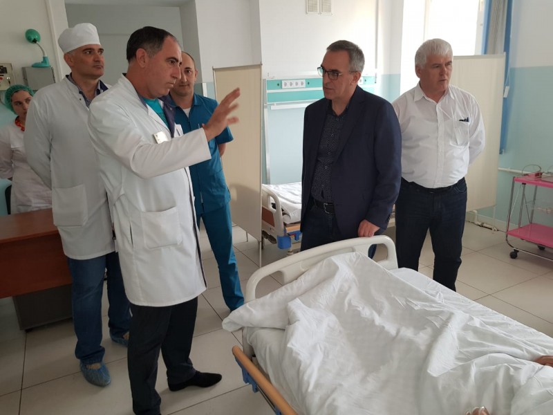 Внезапная проверка: министр здравоохранения РД лично ознакомился с деятельностью  ряда медучреждений в Махачкале - Файл 5
