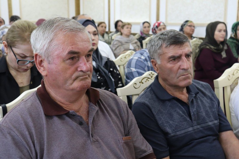 В Кизилюртовском районе прошло расширенное совещание против кори с участием заместителя Председателя Правительства Республики  и министра здравоохранения РД