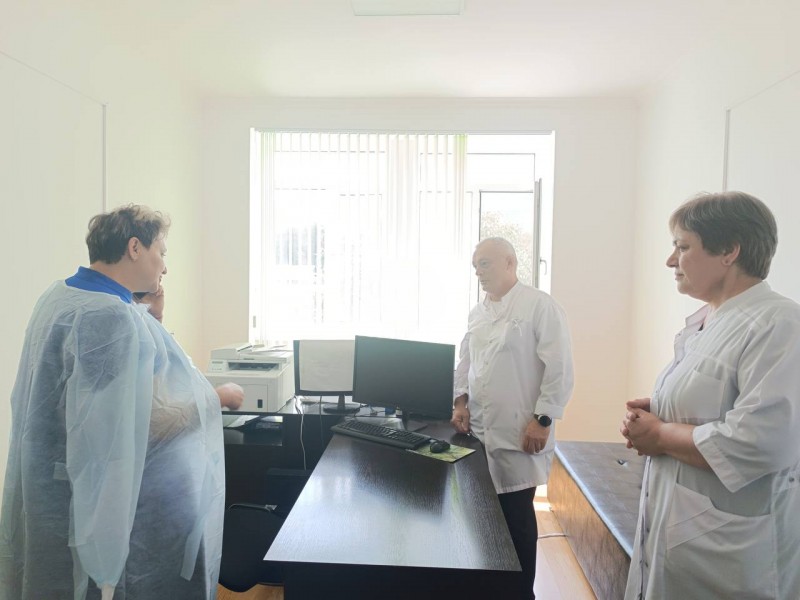 Татьяна Беляева с аппаратом Минздрава РД сегодня с рабочей поездкой посетила Ахтынскую ЦРБ - Файл 1