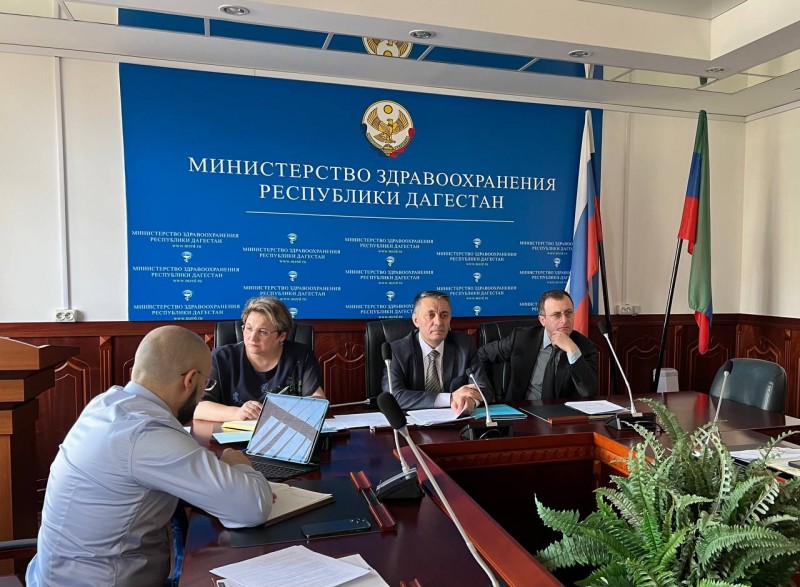 Заместитель Председателя Правительства РД Абдурахман Махмудов, министр здравоохранения РД Татьяна Беляева и аппарат Минздрава Дагестана сегодня приняли участие в селекторном совещании Минздрава России с регионами. - Файл 2