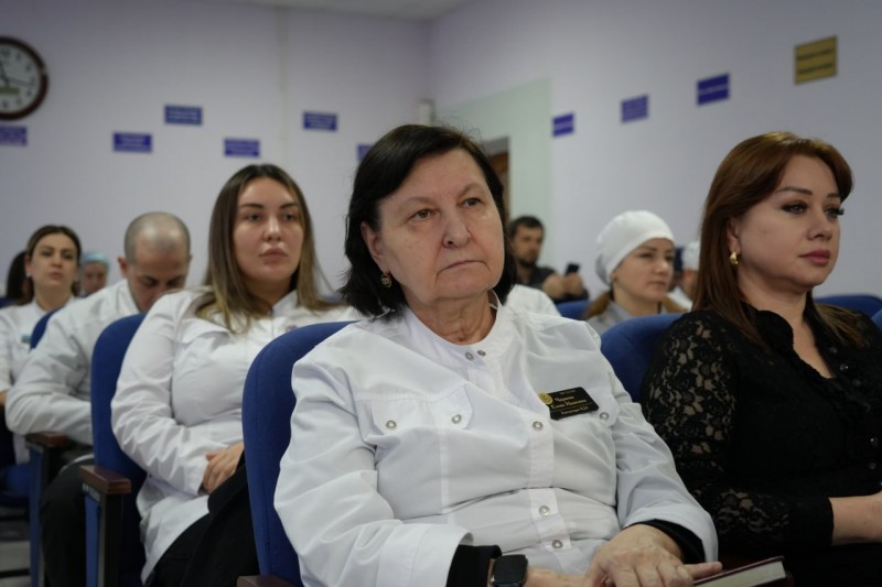 В рамках  Года семьи, в ГКБ Махачкалы, прошла церемония подписания соглашения о взаимодействии с Минтруда РД. - Файл 2