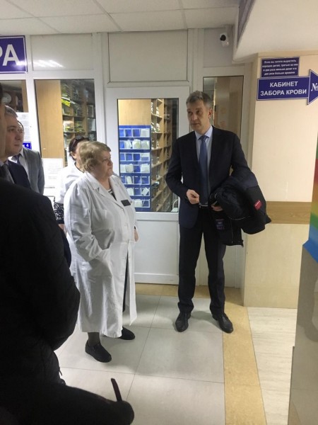 Руководитель Администрации Главы и Правительства РД Владимир Иванов ознакомился с результатами внедрения принципов бережливости в медучреждениях - Файл 2