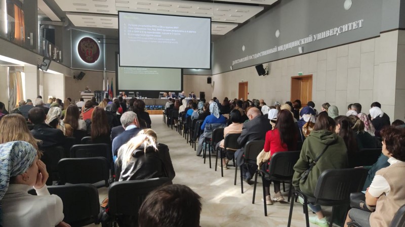 Большая мультидисциплинарная бригада специалистов онкологического профиля проконсультировала пациентов и обучает врачей в Дагестане - Файл 1