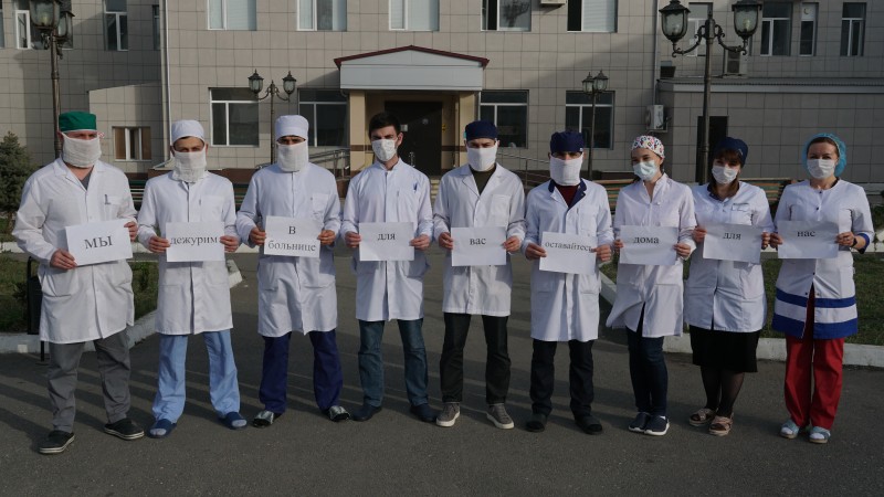 Дагестанские врачи присоединились к международному флешмобу против коронавируса - Файл 7