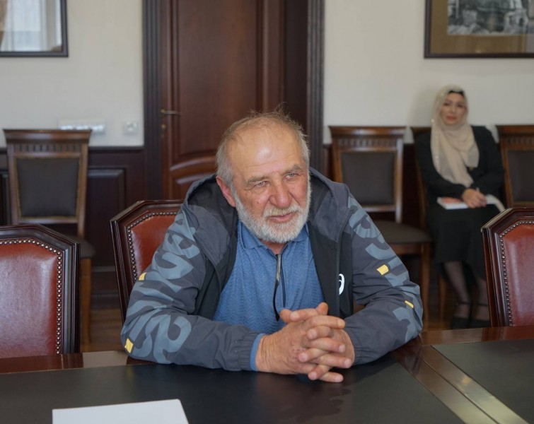 Заместитель Председателя Правительства Республики Дагестан Абдурахман Махмудов провёл личный приём граждан в администрации Хунзахского района
