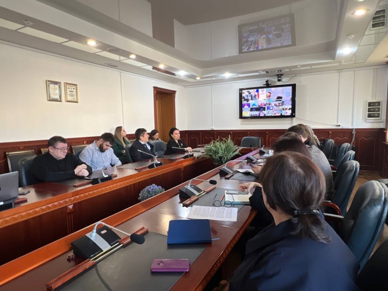 В Минздраве РД в режиме видеоконференции проходит совещание с федеральным Минздравом под руководством министра здравоохранения РФ Михаила Мурашко - Файл 1