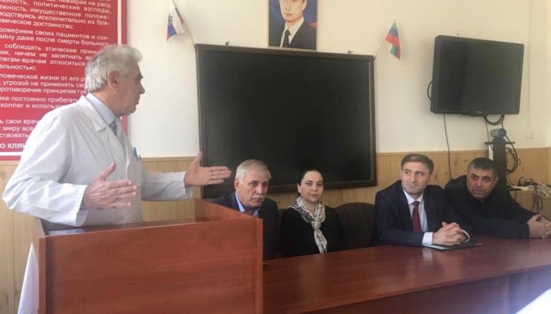 Коллективу Центральной городской больницы ДагОгней представили нового руководителя