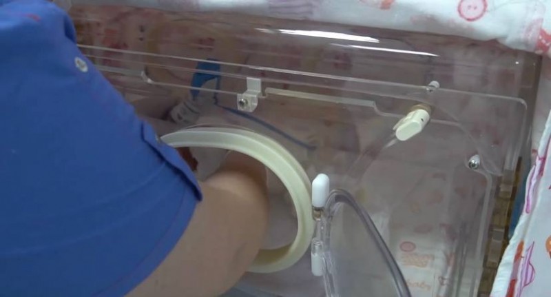 В роддоме 1 спасли девочку весом менее килограмма - Файл 5