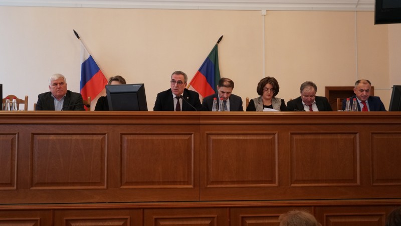 В Минздраве РД началось подведение итогов работы медорганизаций за 2019 год - Файл 5