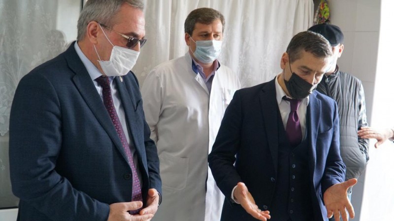 Медикаменты и новое оборудование от меценатов получила Городская клиническая больница и центр инфекционных болезней - Файл 2